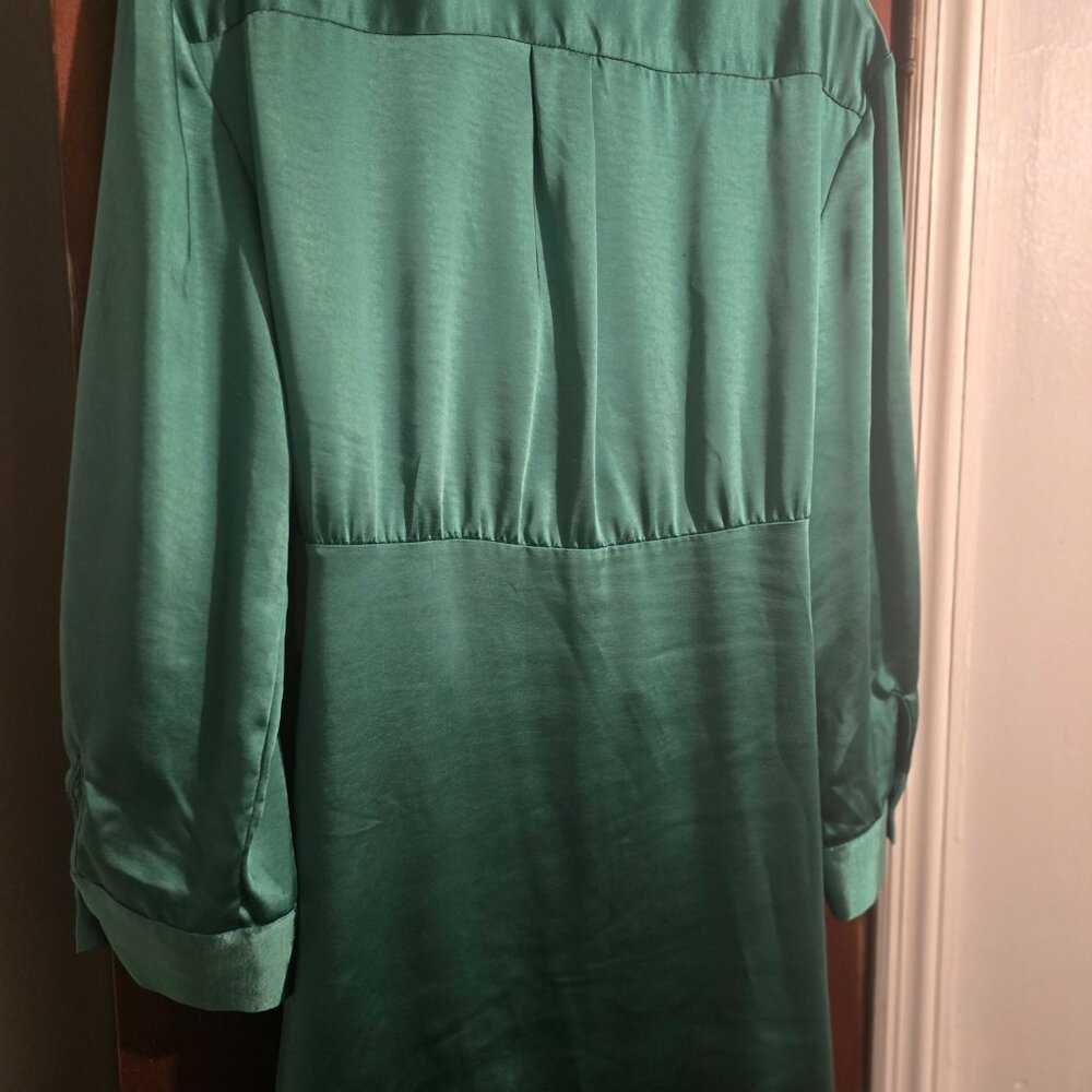 ASTR the Label Long Sleeve Satin Wrap Shirtdress – Size XL - Picture 5 of 8